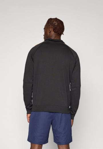 Спортивная кофта