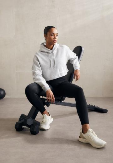 Спортивная толстовка