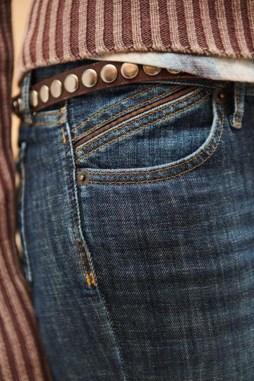 Клешеные джинсы