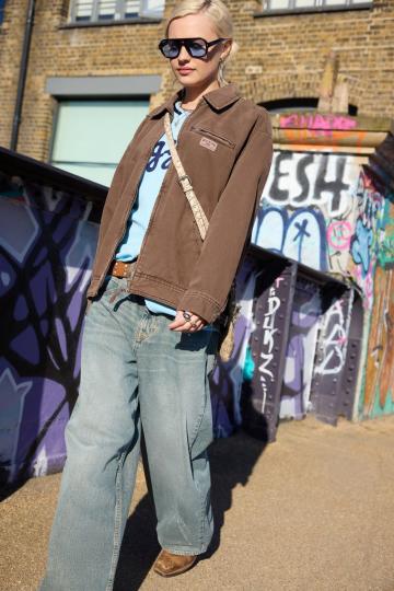 Куртка с накладнымит карманами