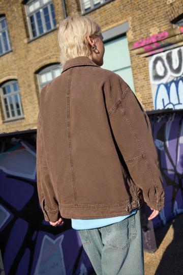 Куртка с накладнымит карманами