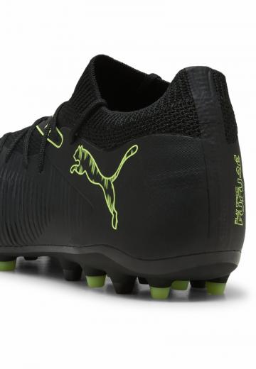 Футбольные бутсы