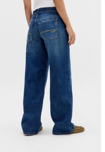 Клешеные джинсы