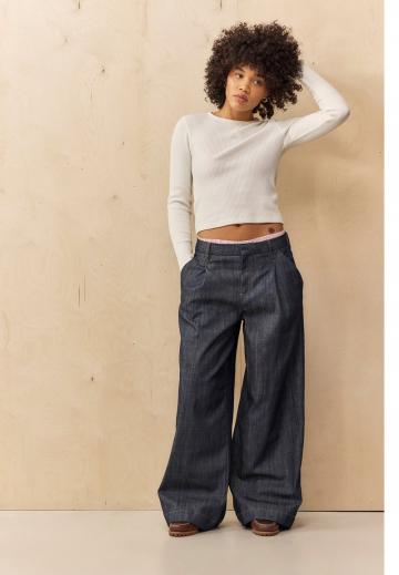 Прямые джинсы