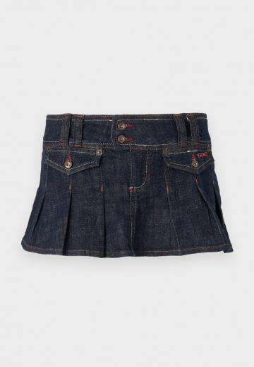 Юбка с накладными карманами