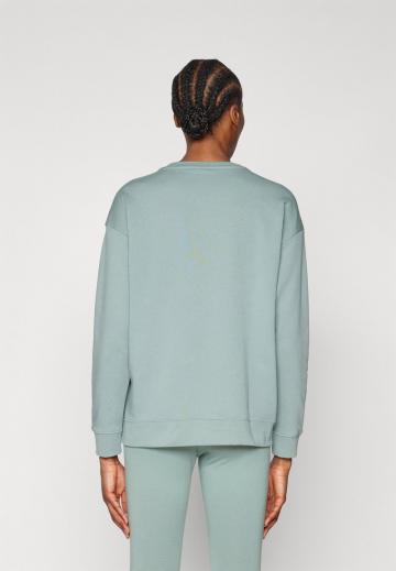 Спортивная толстовка