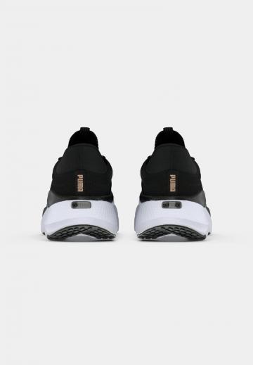 Тренировочные кроссовки