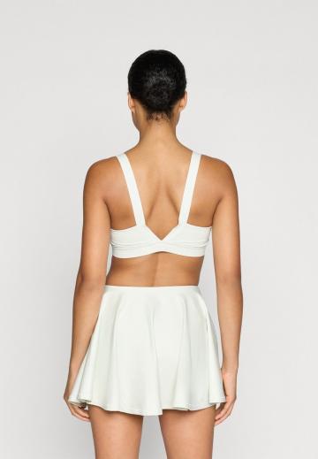 Спортивный бюстгальтер