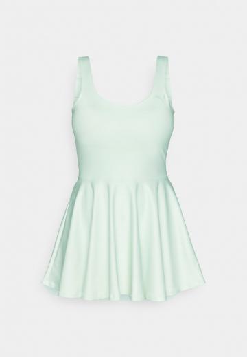 Спортивное платье