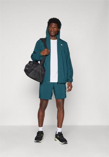 Спортивная куртка