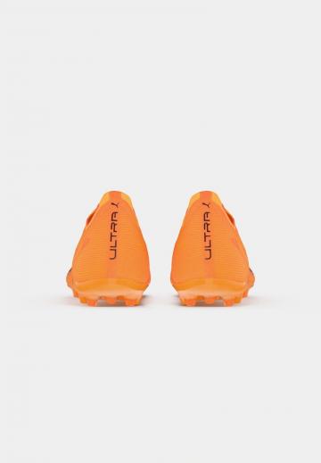 Футбольные бутсы