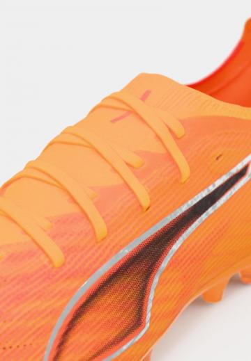 Футбольные бутсы