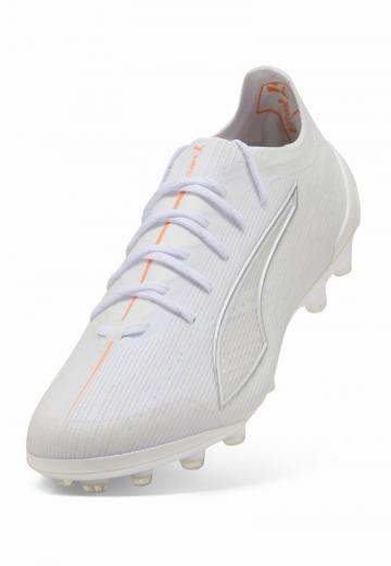 Футбольные бутсы