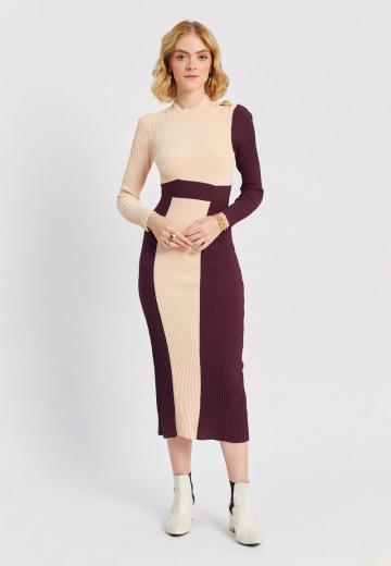 Вязаное платье