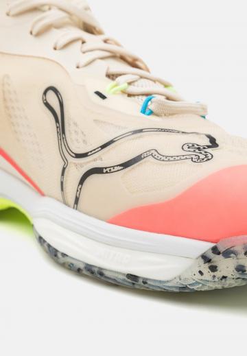 Кроссовки для зала