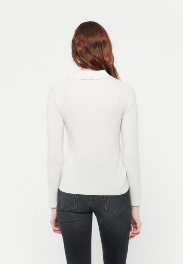 Пуловер с воротником поло