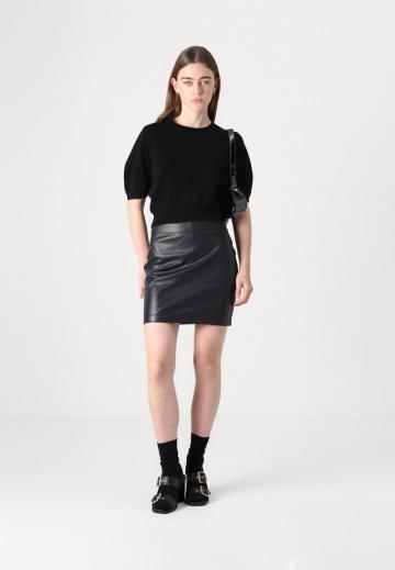 Пуловер с коротким рукавом