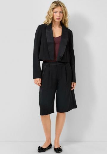 Короткий блейзер