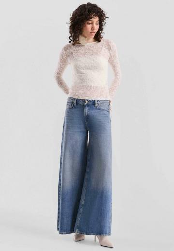 Кружевная блузка