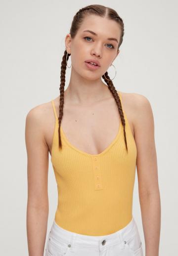 Топ на бретельках