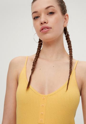 Топ на бретельках