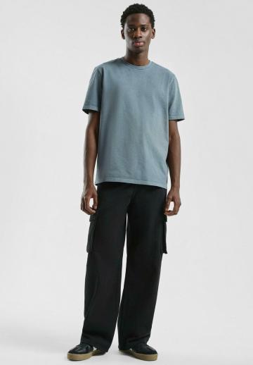 Брюки с накладными карманами