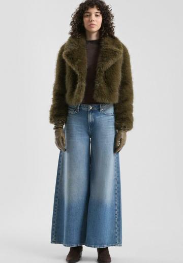 Клешеные джинсы