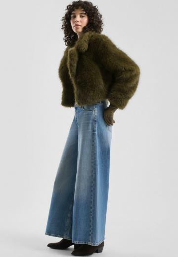 Клешеные джинсы