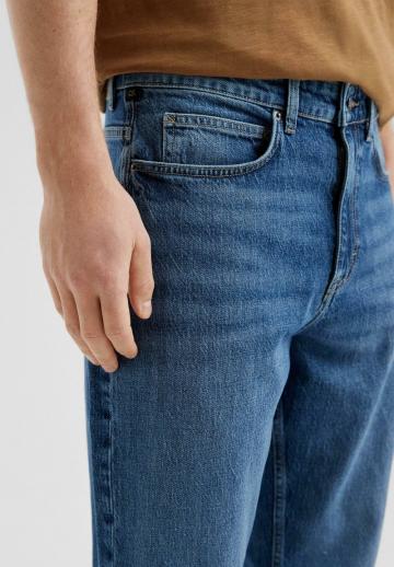 Прямые джинсы