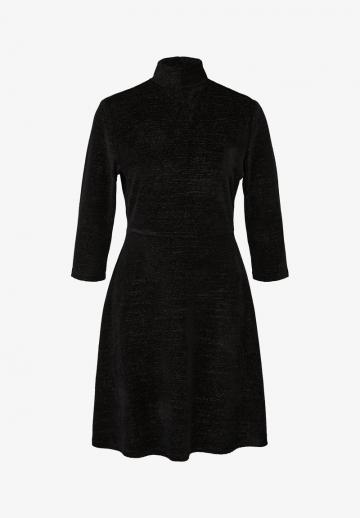 Короткое платье