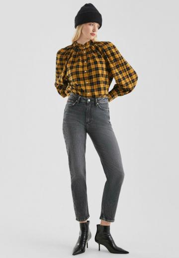 Короткие джинсы