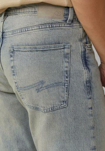 Прямые джинсы