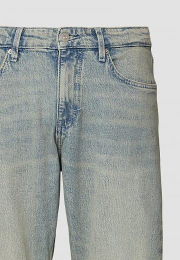 Прямые джинсы