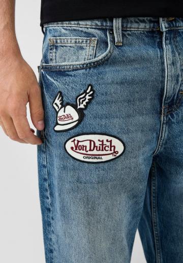 Прямые джинсы