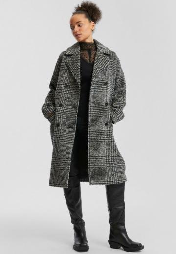 Шерстяное пальто