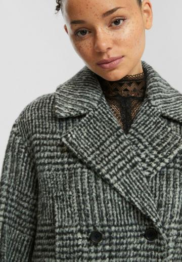 Шерстяное пальто