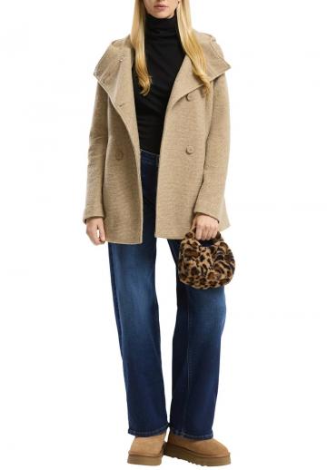 Короткое пальто