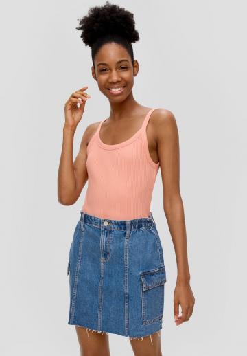 Юбка с накладными карманами