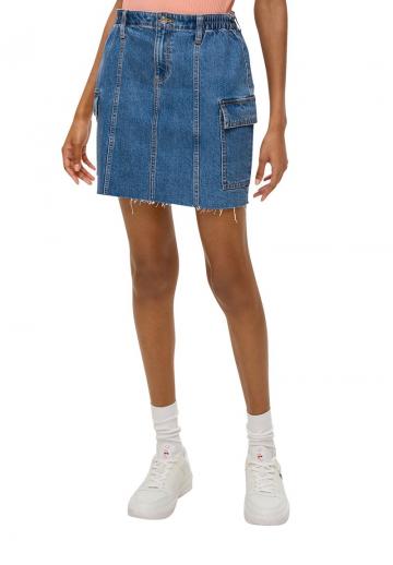 Юбка с накладными карманами