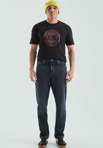 Прямые джинсы