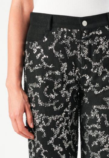 Прямые джинсы