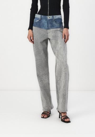 Прямые джинсы