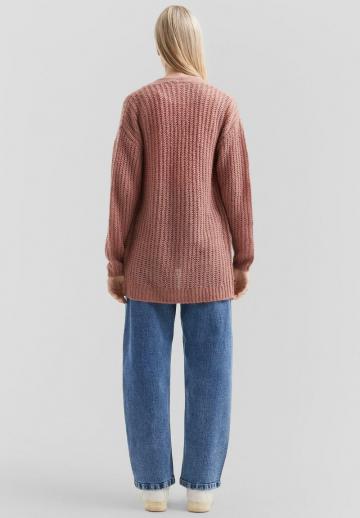 Длинный жилет