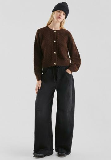 Жаккардовая вязаная кофта