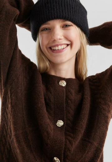 Жаккардовая вязаная кофта