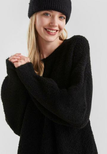 Вязаное платье