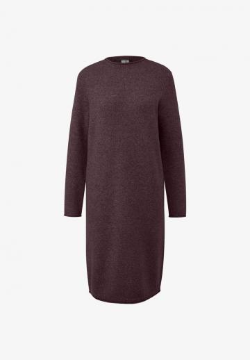 Вязаное платье