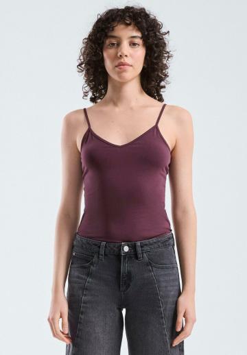 Топ на бретельках