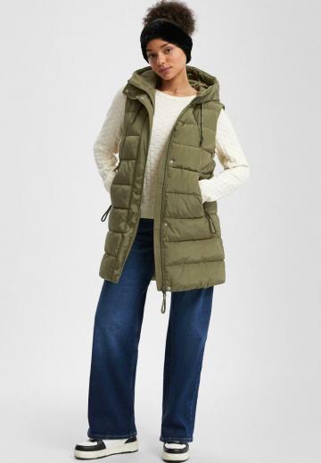 Длинный жилет