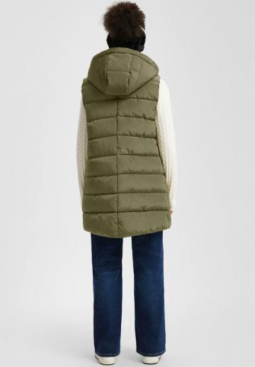 Длинный жилет